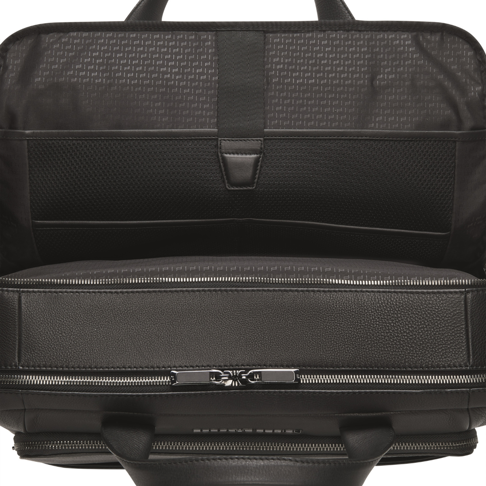 OLE01501.001-porsche-design-5.png