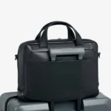Geantă din piele Porsche Design Roadster S Negru OLE01500